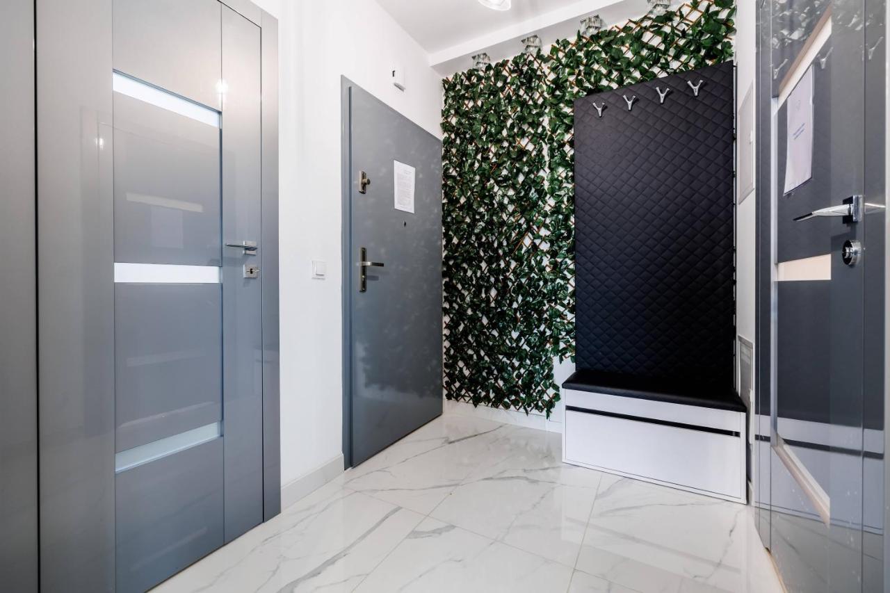 Luxury Apartment With Spa Bath- City Centre, Free Parking ジェシュフ エクステリア 写真