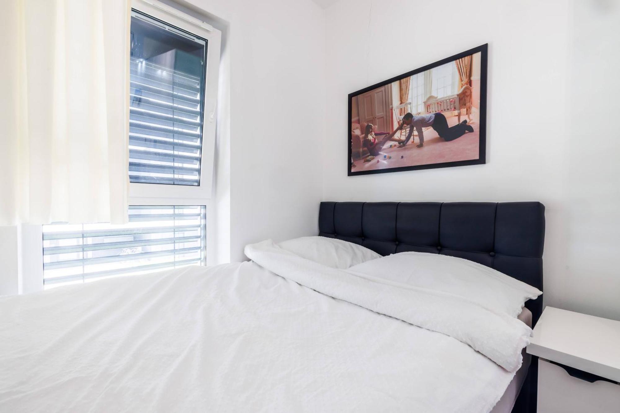 Luxury Apartment With Spa Bath- City Centre, Free Parking ジェシュフ エクステリア 写真